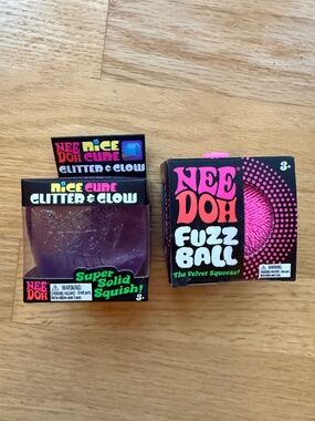 Needoh | Pink Glitter & Glow | + Fuzz Ball